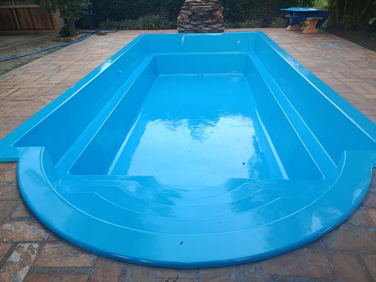 Piscina de fibra depois da restauração